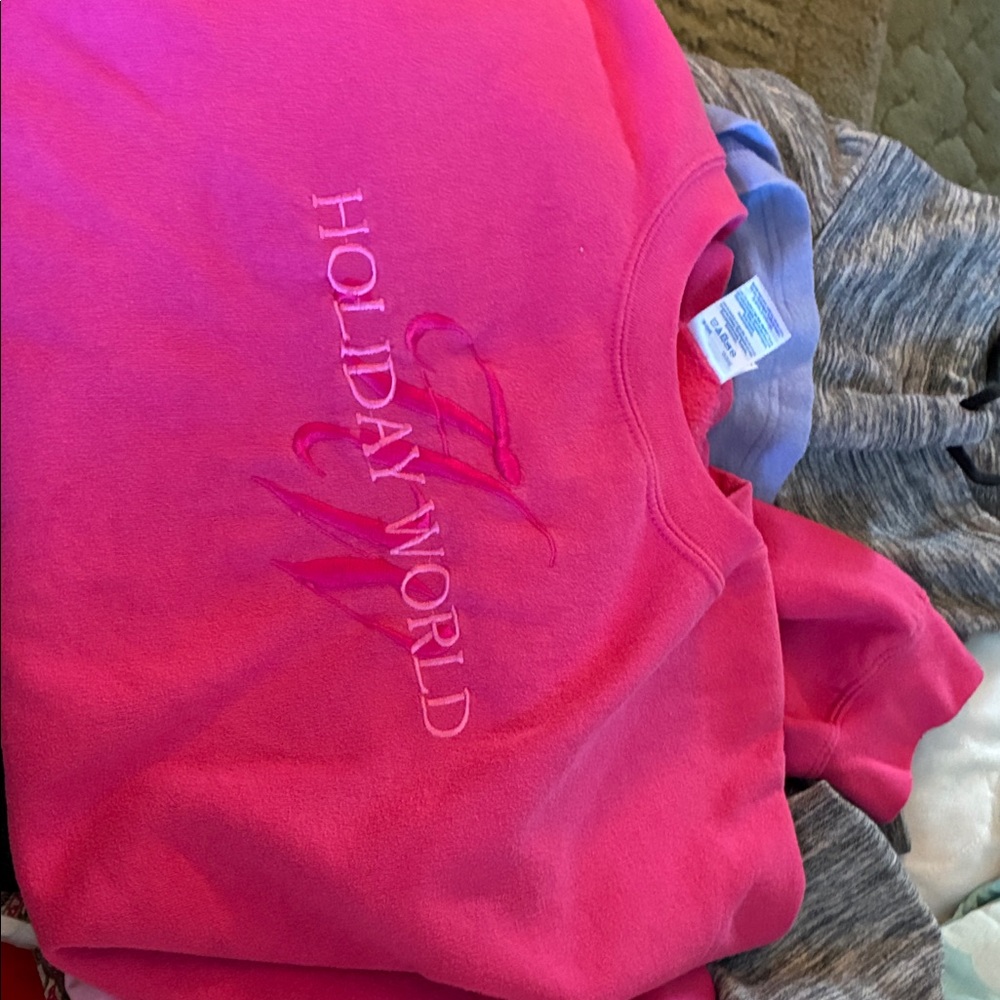 Gildan Pink Crew Neck Sweater